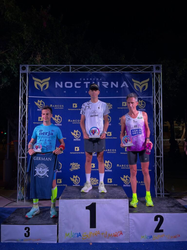 ¡Rey de la Noche    por tercer año consecutivo!